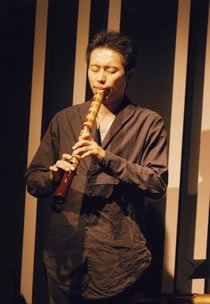 �������R